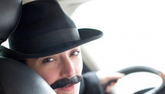 Tara Grammy as Mahmoud.